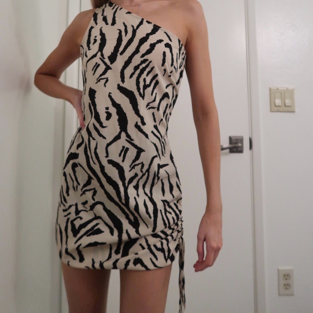 Nasty Gal One-Shoulder Animal Print Dress - Black and Cream